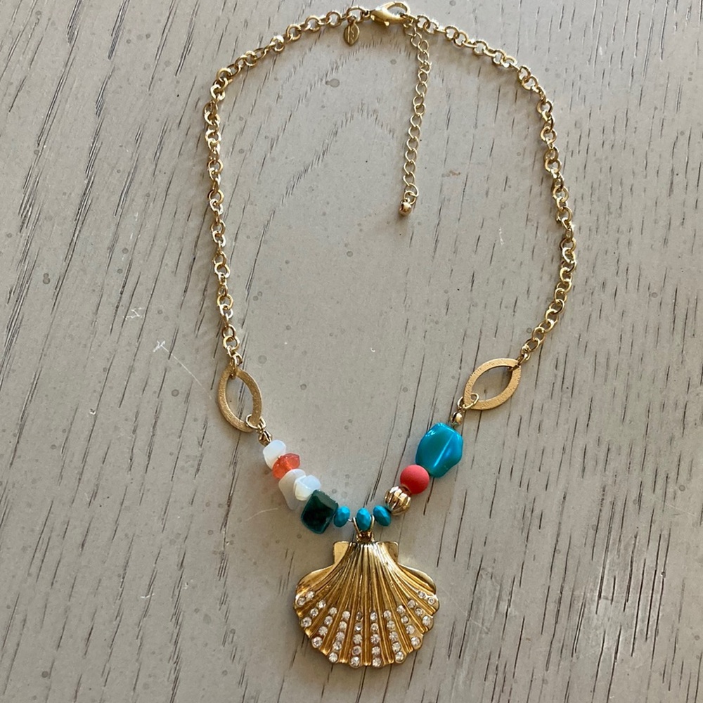 Kim Rogers Gold sea shell style necklace